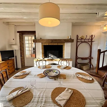 Σπίτι διακοπών La Maison Du Tilleul Avec Piscine Couverte Chauffee Saint-Sulpice-Sur-Risle