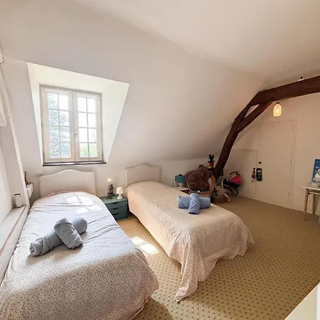 Holiday home La Maison Du Tilleul Avec Piscine Couverte Chauffee Saint-Sulpice-Sur-Risle