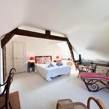Vakantiehuis La Maison Du Tilleul Avec Piscine Couverte Chauffee Saint-Sulpice-Sur-Risle