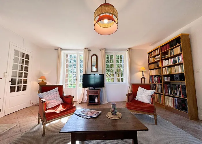 La Maison Du Tilleul Avec Piscine Couverte Chauffee Saint-Sulpice-Sur-Risle