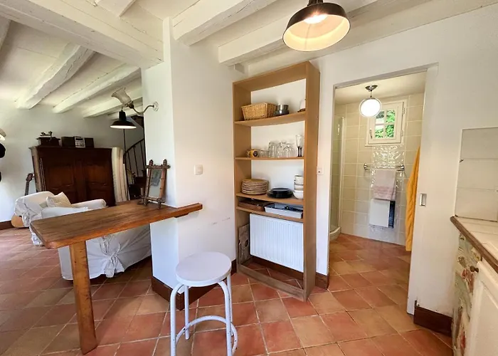 La Maison Du Tilleul Avec Piscine Couverte Chauffee 펜션 Saint-Sulpice-Sur-Risle