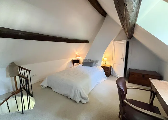 펜션 La Maison Du Tilleul Avec Piscine Couverte Chauffee *