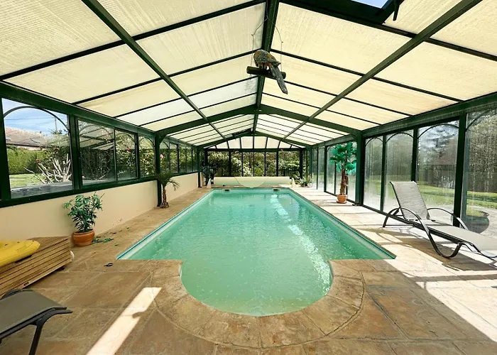 펜션 La Maison Du Tilleul Avec Piscine Couverte Chauffee Saint-Sulpice-Sur-Risle