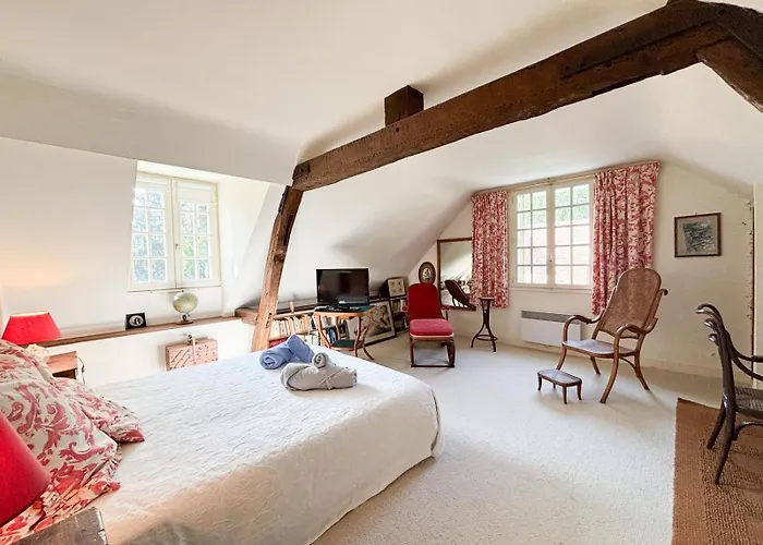 La Maison Du Tilleul Avec Piscine Couverte Chauffee 펜션 *