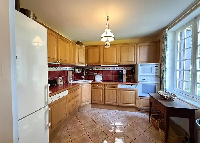 La Maison Du Tilleul Avec Piscine Couverte Chauffee * Saint-Sulpice-Sur-Risle